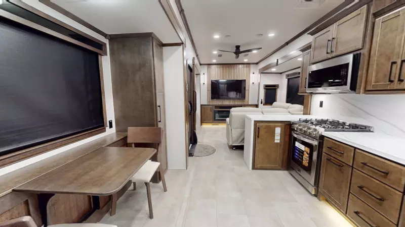 RIVERSTONE Main Room